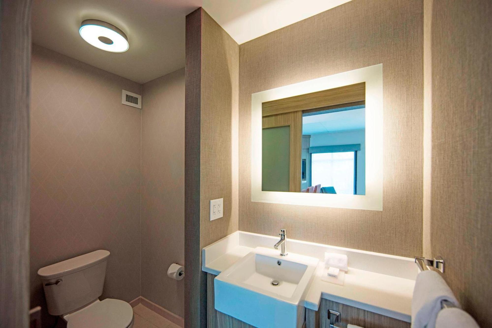 Hotel Springhill By Marriott Downtown/university Area 3*