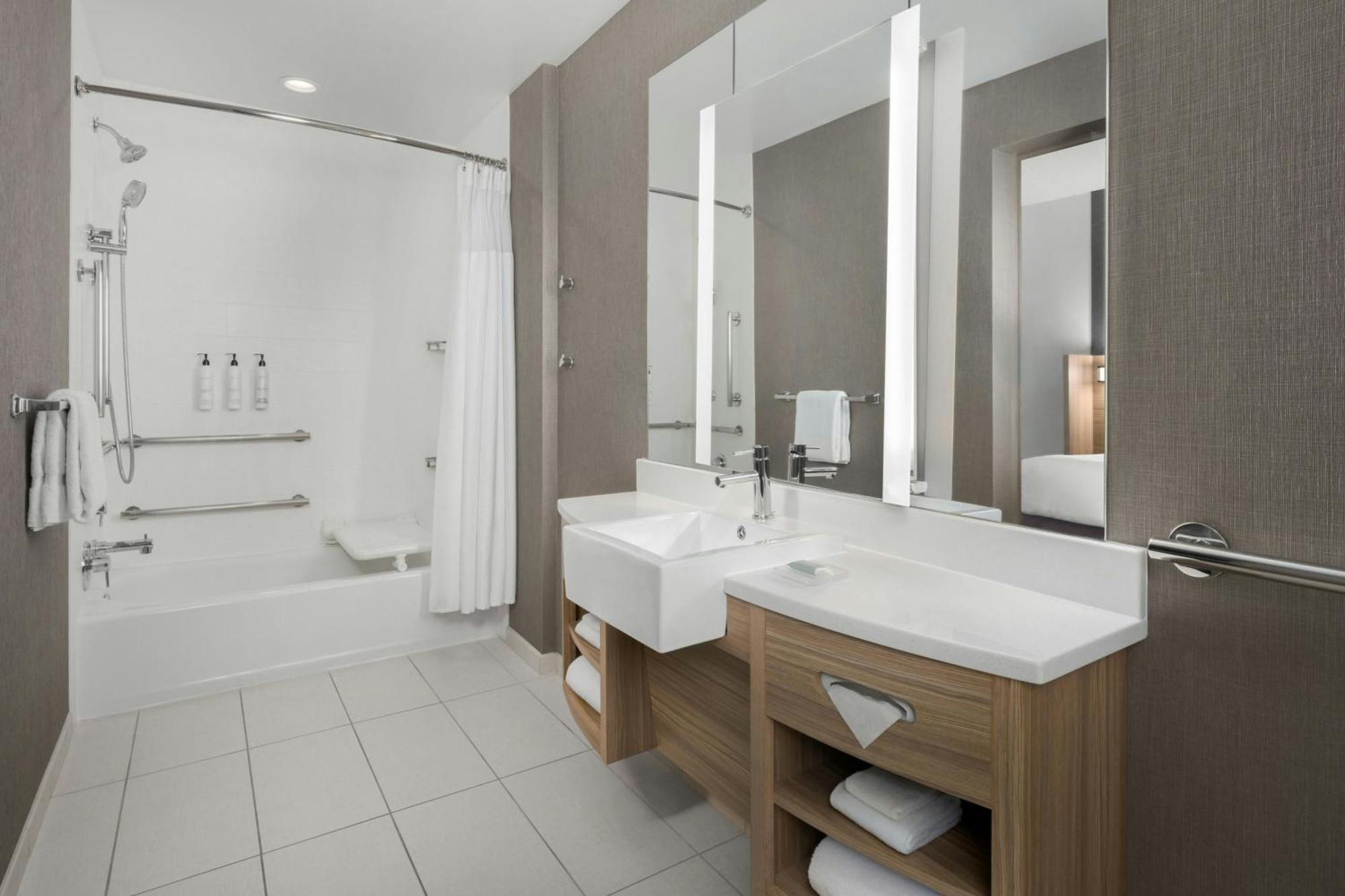 Hotel Springhill By Marriott Downtown/university Area