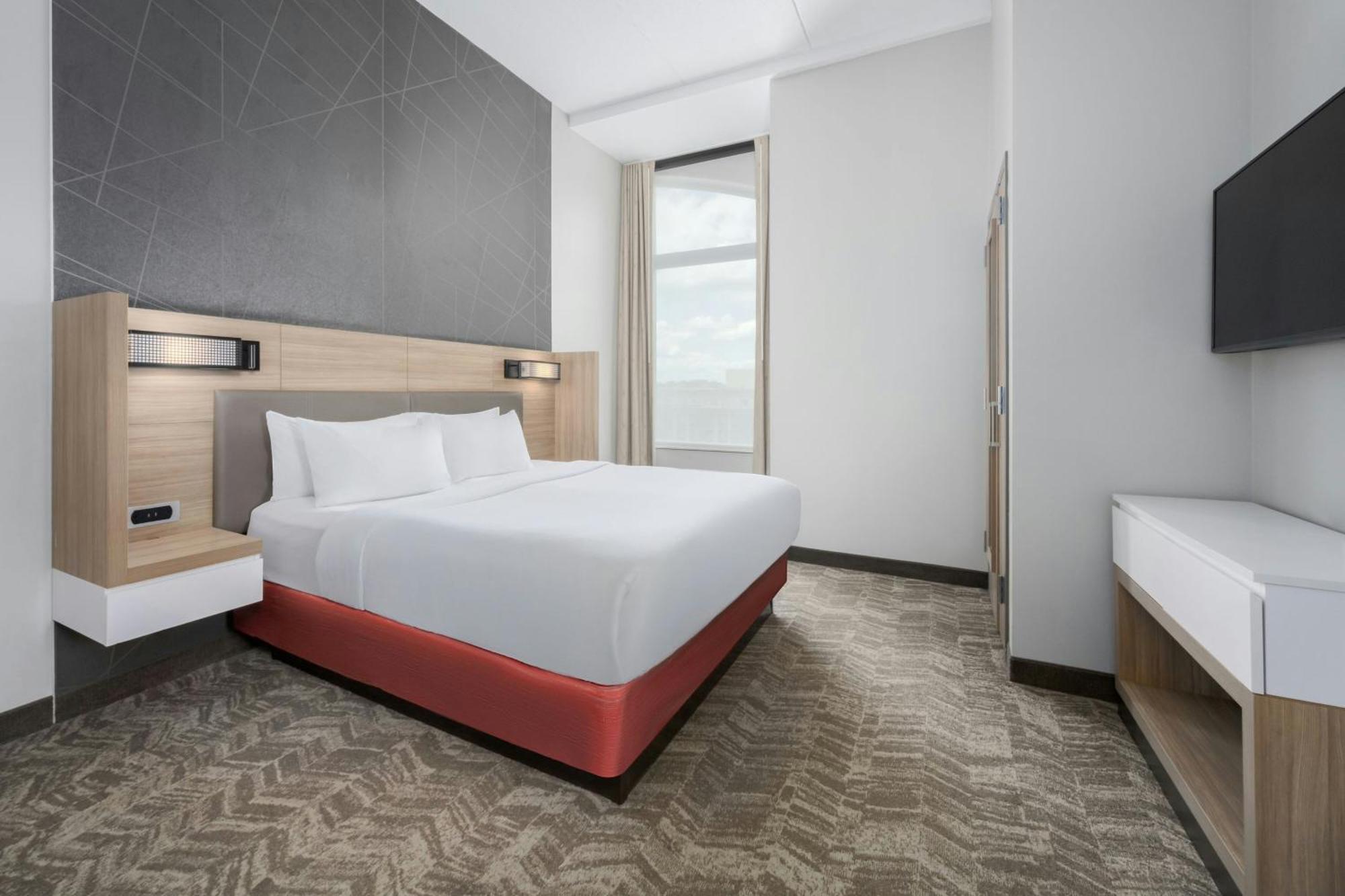 Hotel Springhill By Marriott Downtown/university Area 3*